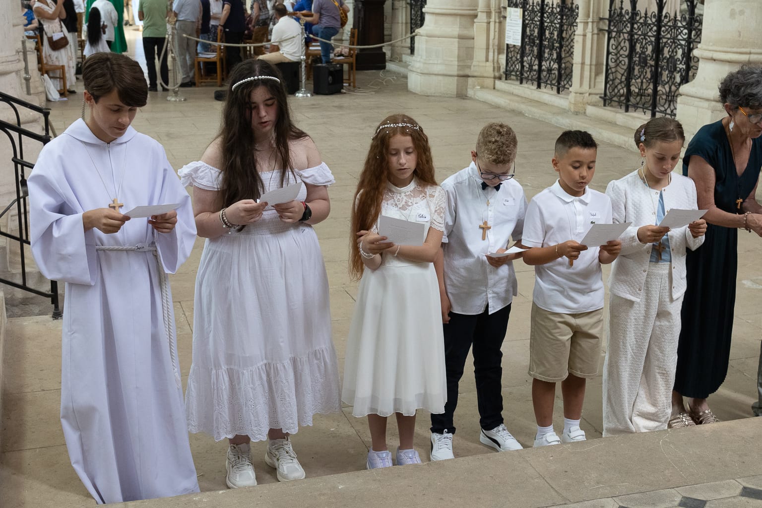 Elio pendant la messe